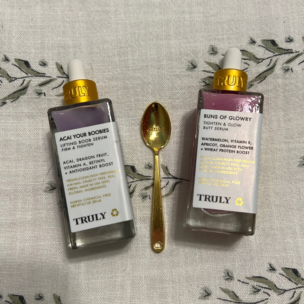 TRULY Buns of Glowry & TRULY Acai Your Boobies